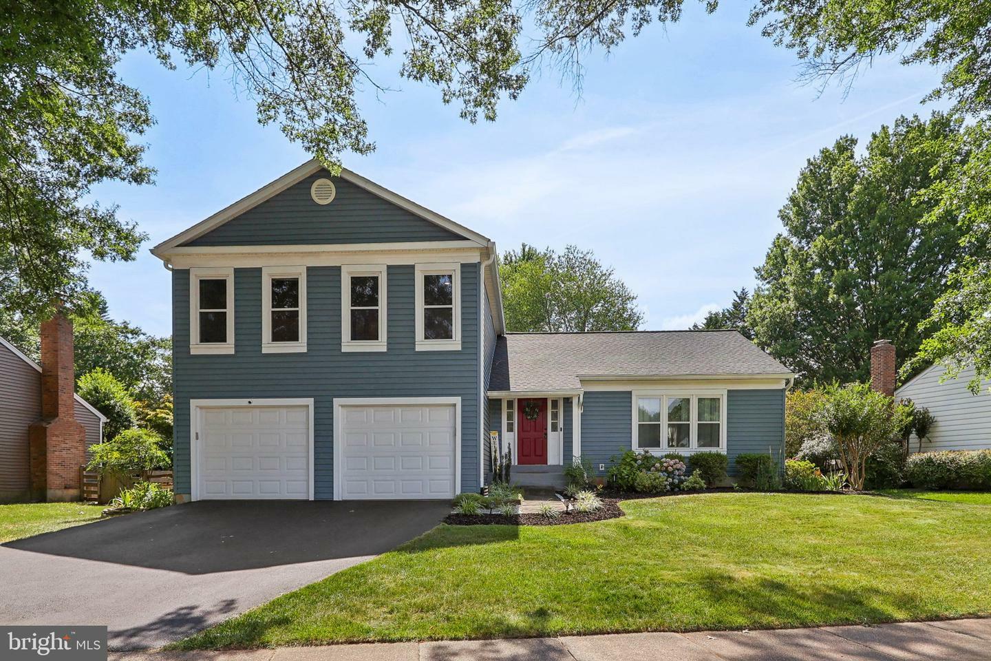 Property Photo: 3112 Dower House Drive VA 20171