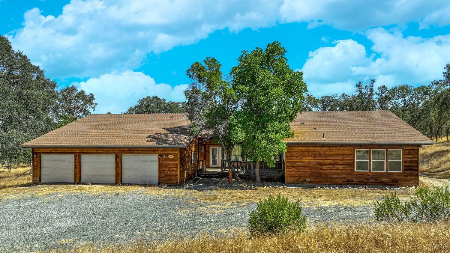 Property Photo:  1443 Quail Oaks Road  CA 95252 