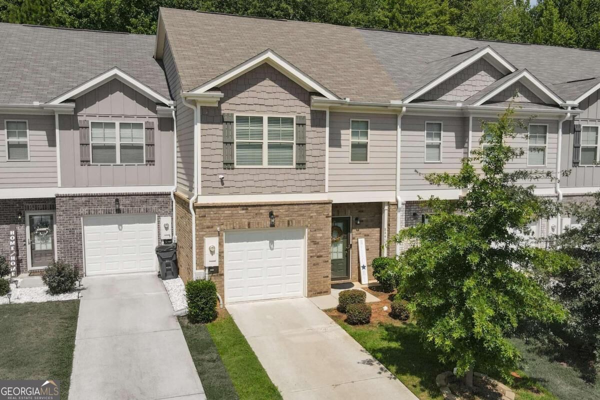 Property Photo: 8449 Douglas Trail GA 30236