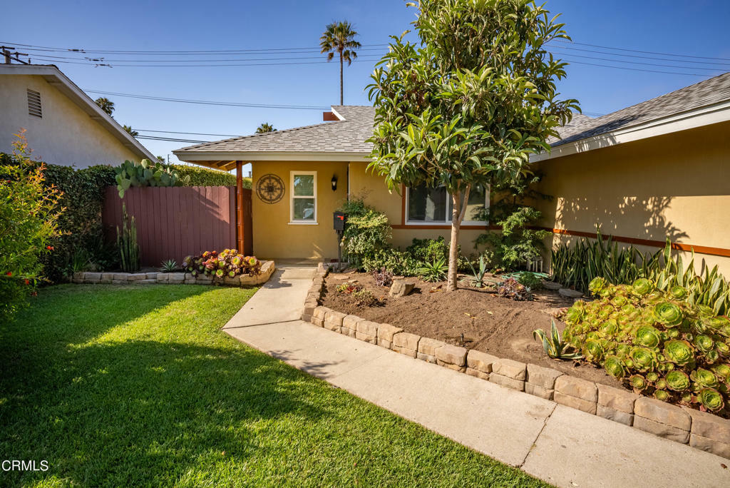 Property Photo:  910 Azalea Street  CA 93036 