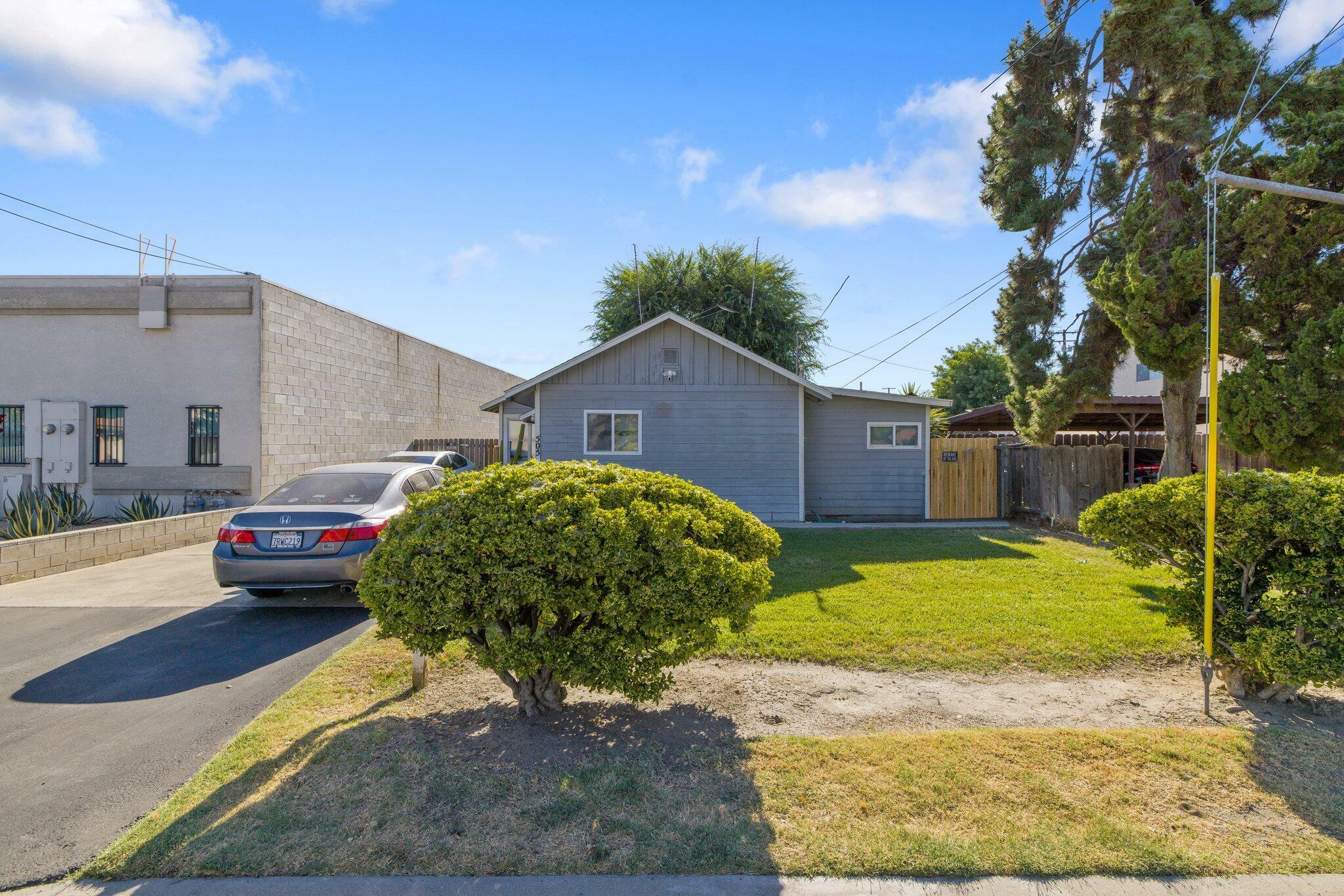 Property Photo:  505 N Dudley Street  CA 93291 