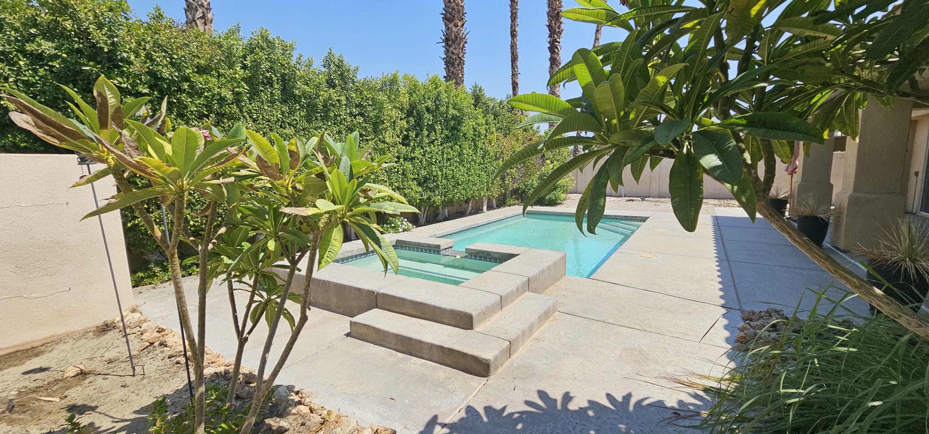 Property Photo:  40560 Palm Court  CA 92260 