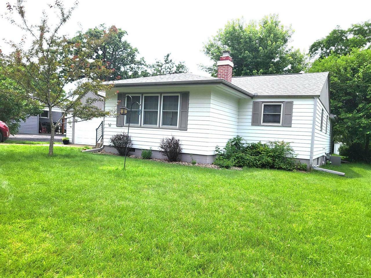 Property Photo:  660 South James Street  WI 53581 