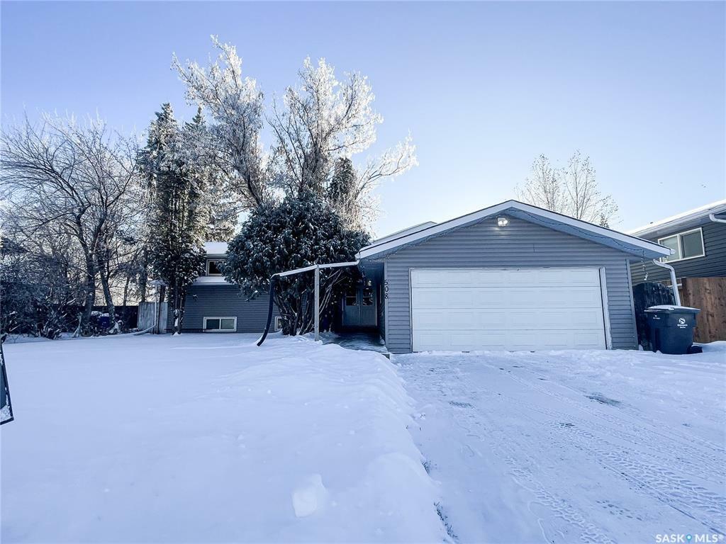 508 Cochin Avenue  Meadow Lake SK S9X 1B9 photo