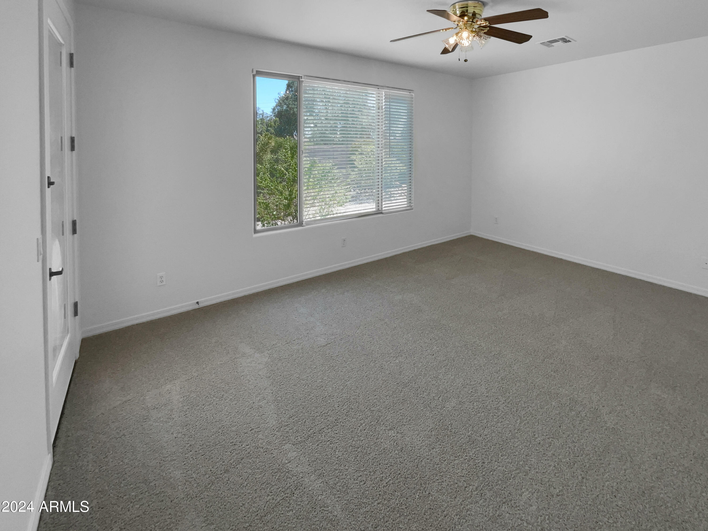 Property Photo:  142 W Latigo Circle  AZ 85143 