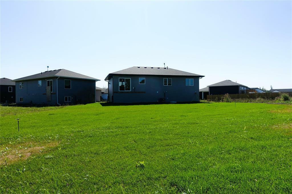 Property Photo:  34 Becki Cove  MB R0A 0V2 