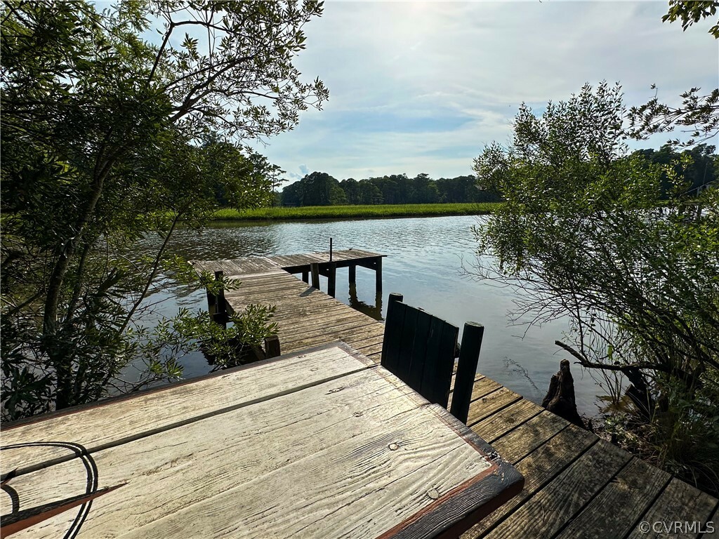 Property Photo: 166 Red Oak Landing Road VA 23185