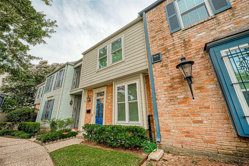 Property Photo:  7497 Brompton Street 7497  TX 77025 