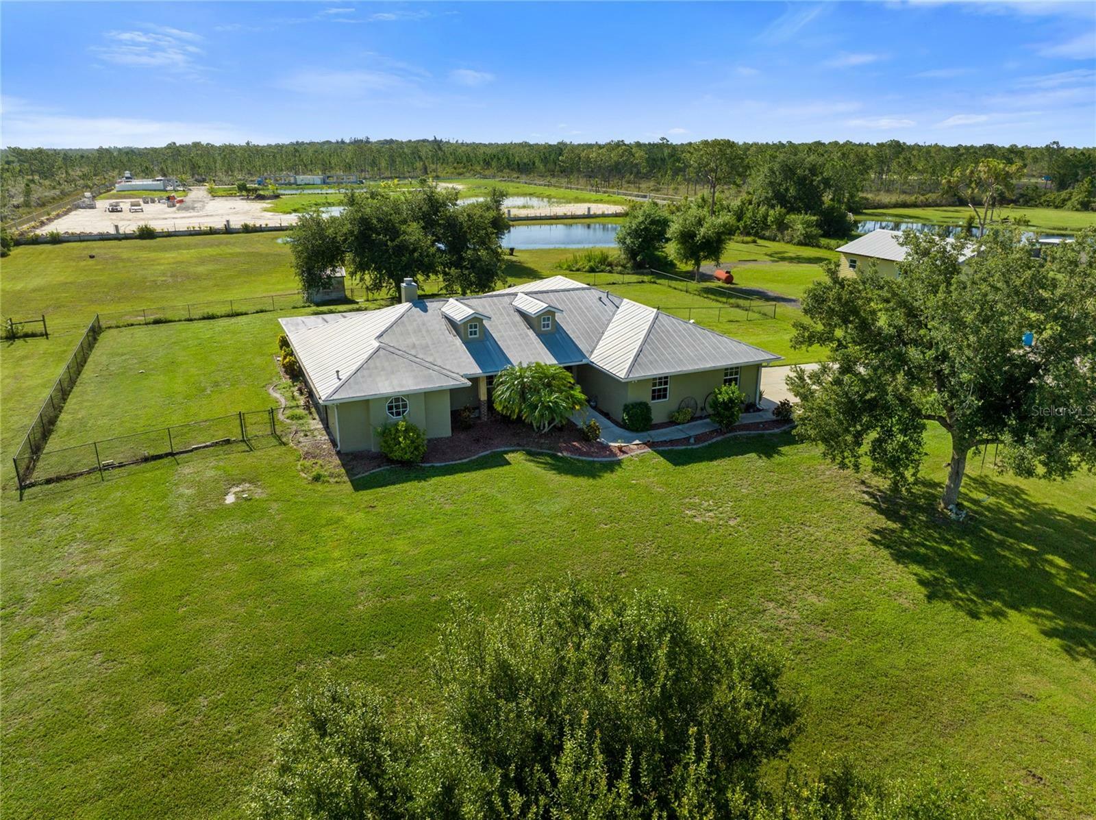 Property Photo:  5016 Palangos Drive  FL 33982 