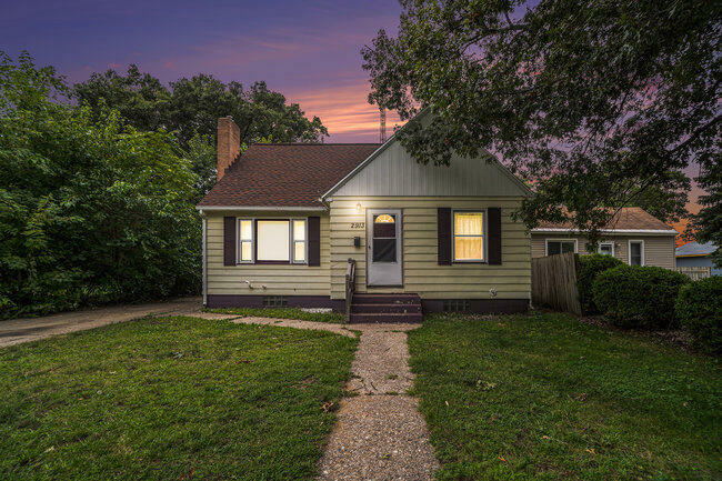 Property Photo:  2913 Park Street  MI 49444 