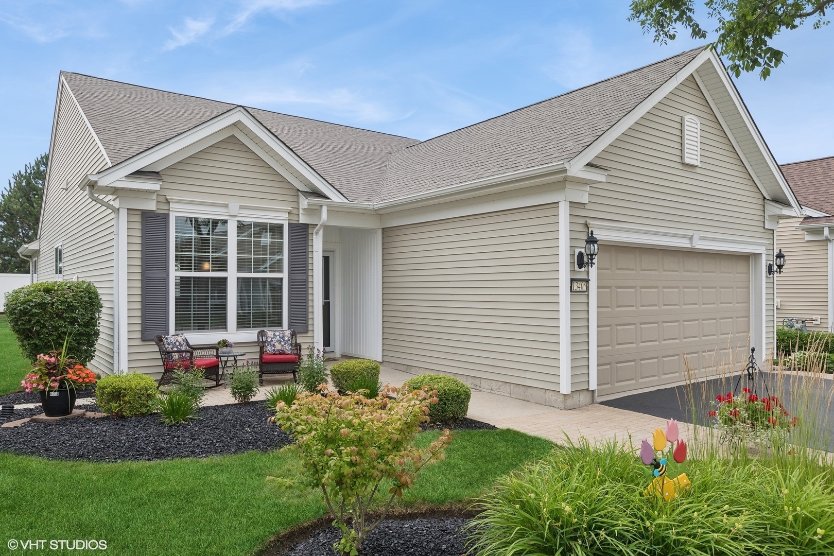 Property Photo: 13405 Meadowlark Lane IL 60142