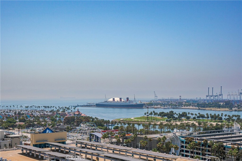 Property Photo:  400 W Ocean Boulevard 1601  CA 90802 