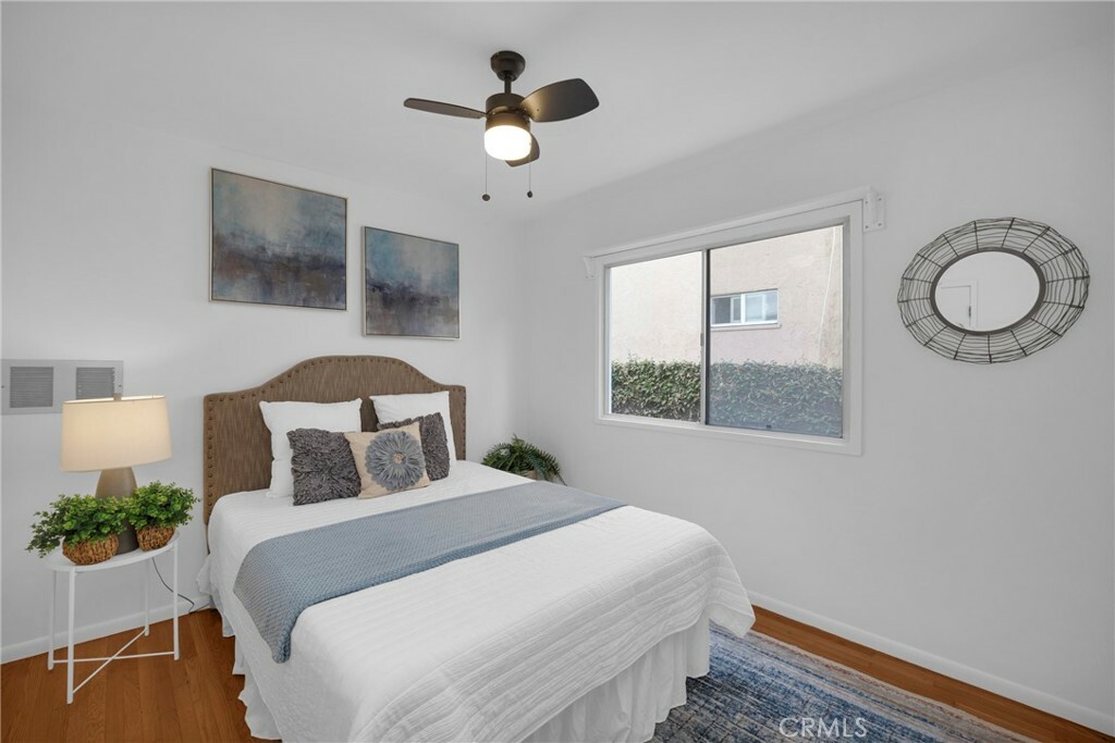 Property Photo:  1047 E 1st Street 1  CA 90802 