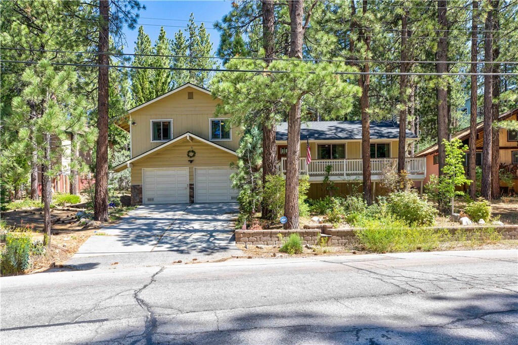 Property Photo: 42376 Avalon Road CA 92315