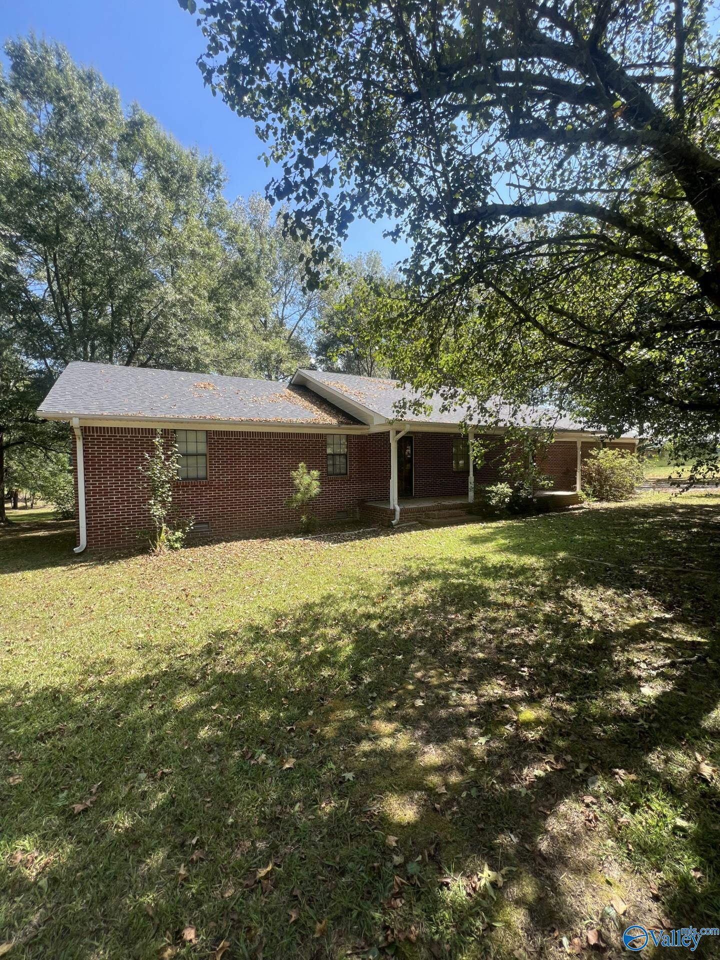 Property Photo:  465 Cobb Road  AL 35016 