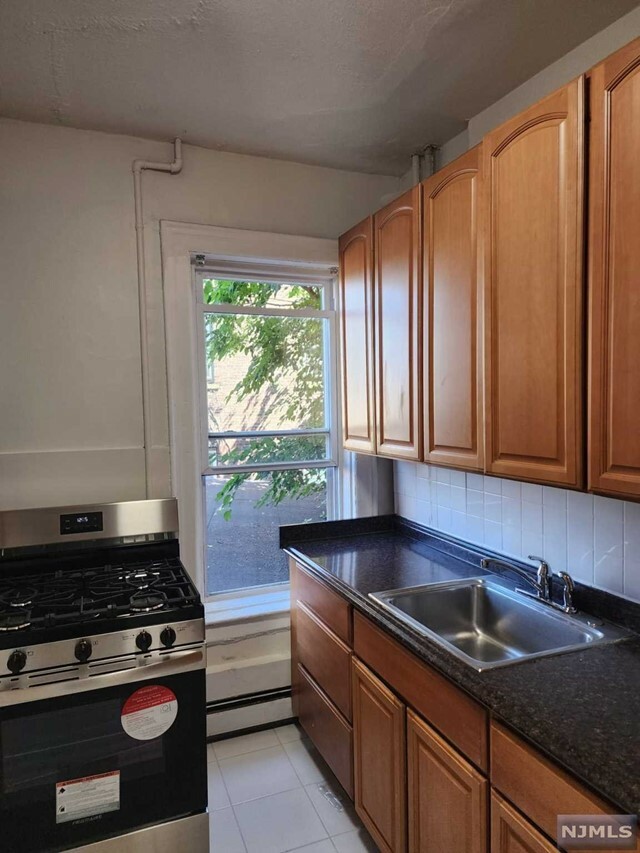 Property Photo:  10 Hilliard Avenue 3  NJ 07020 