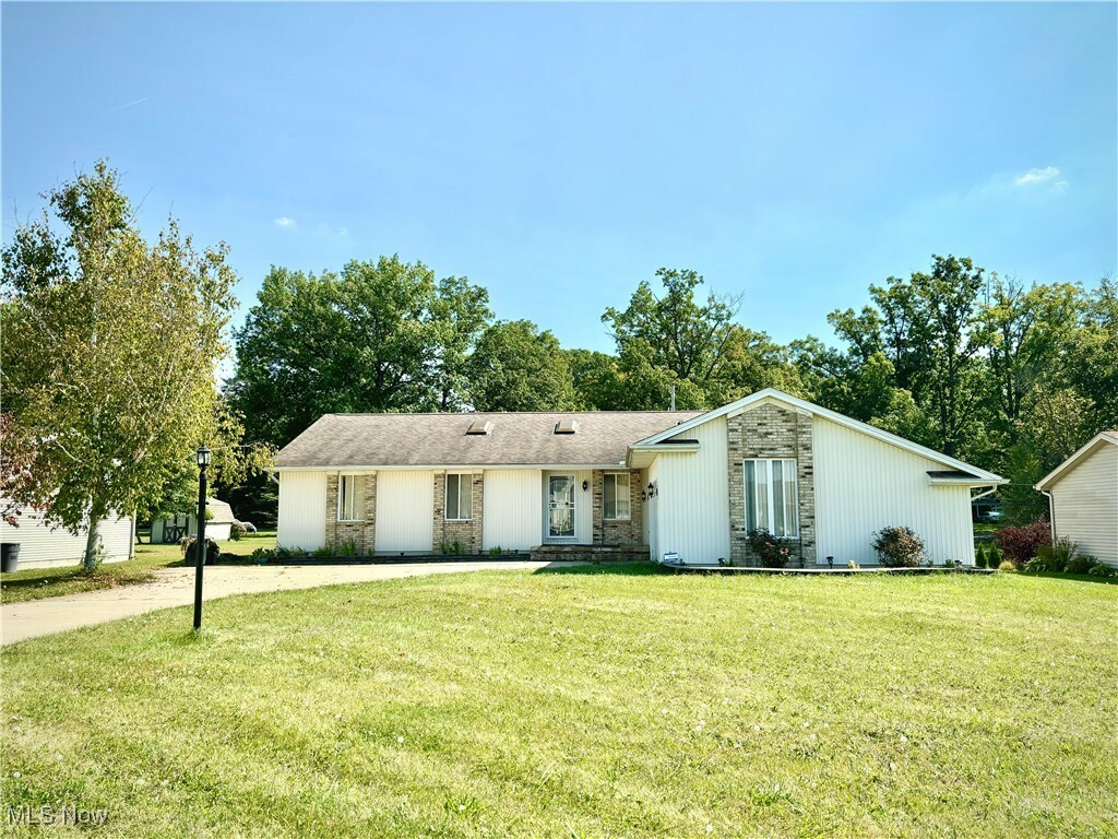 Property Photo:  3293 Meanderwood Drive  OH 44406 