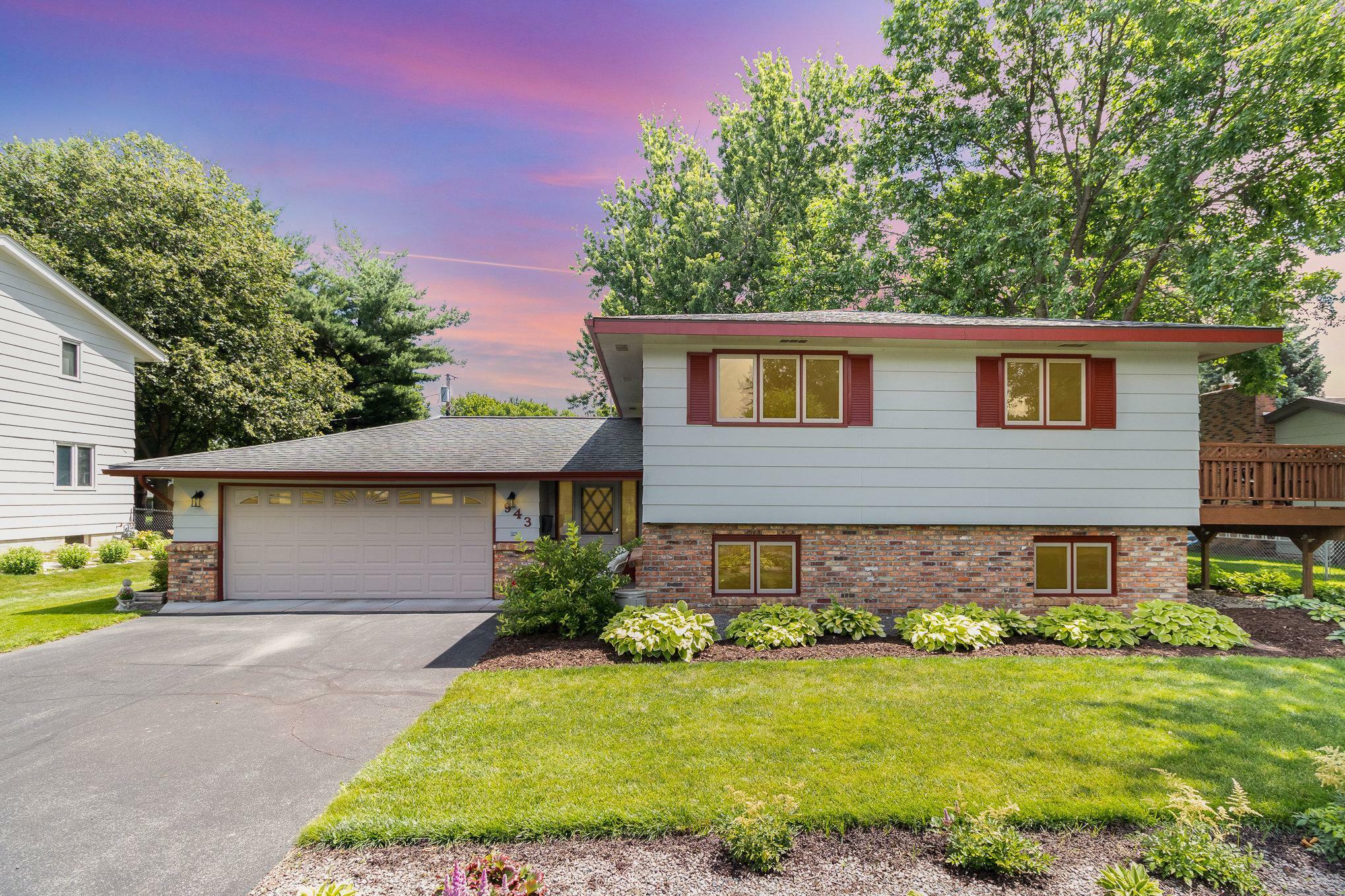 Property Photo: 943 Market Street S MN 55379