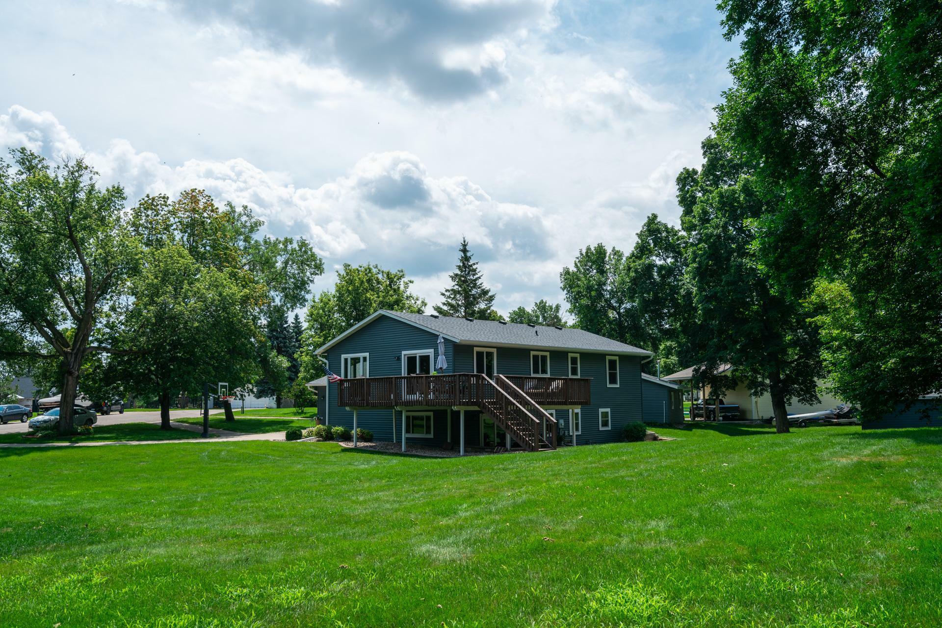 Property Photo:  804 Glacier Avenue  MN 56308 