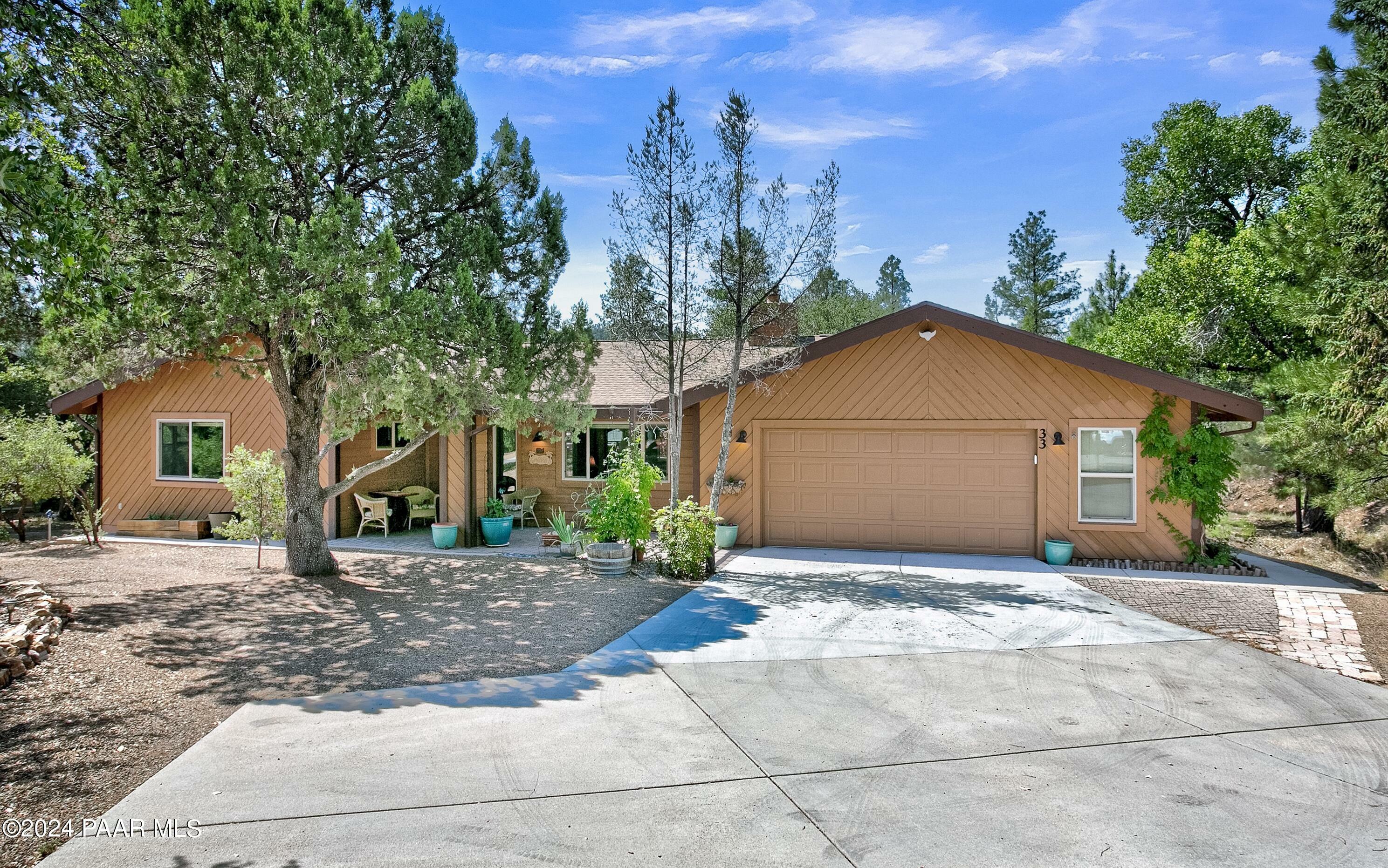 Property Photo:  33 N Woodside Drive  AZ 86305 