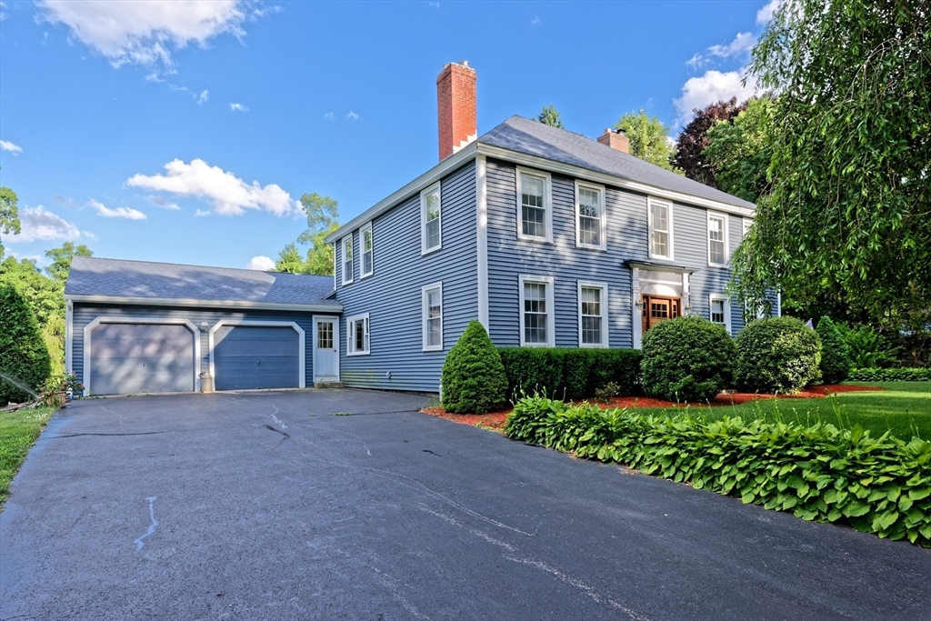 Property Photo:  254 Chestnut Hill Rd  MA 01529 