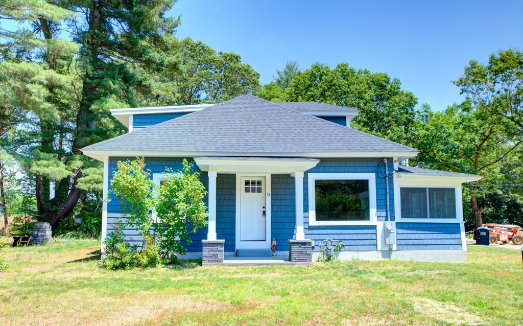 Property Photo:  31 Tyng Rd  MA 01879 