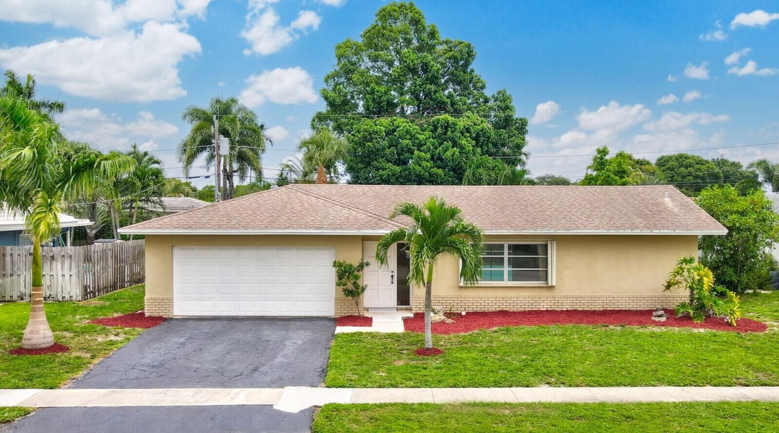 Property Photo:  129 Saint Cloud Lane  FL 33431 