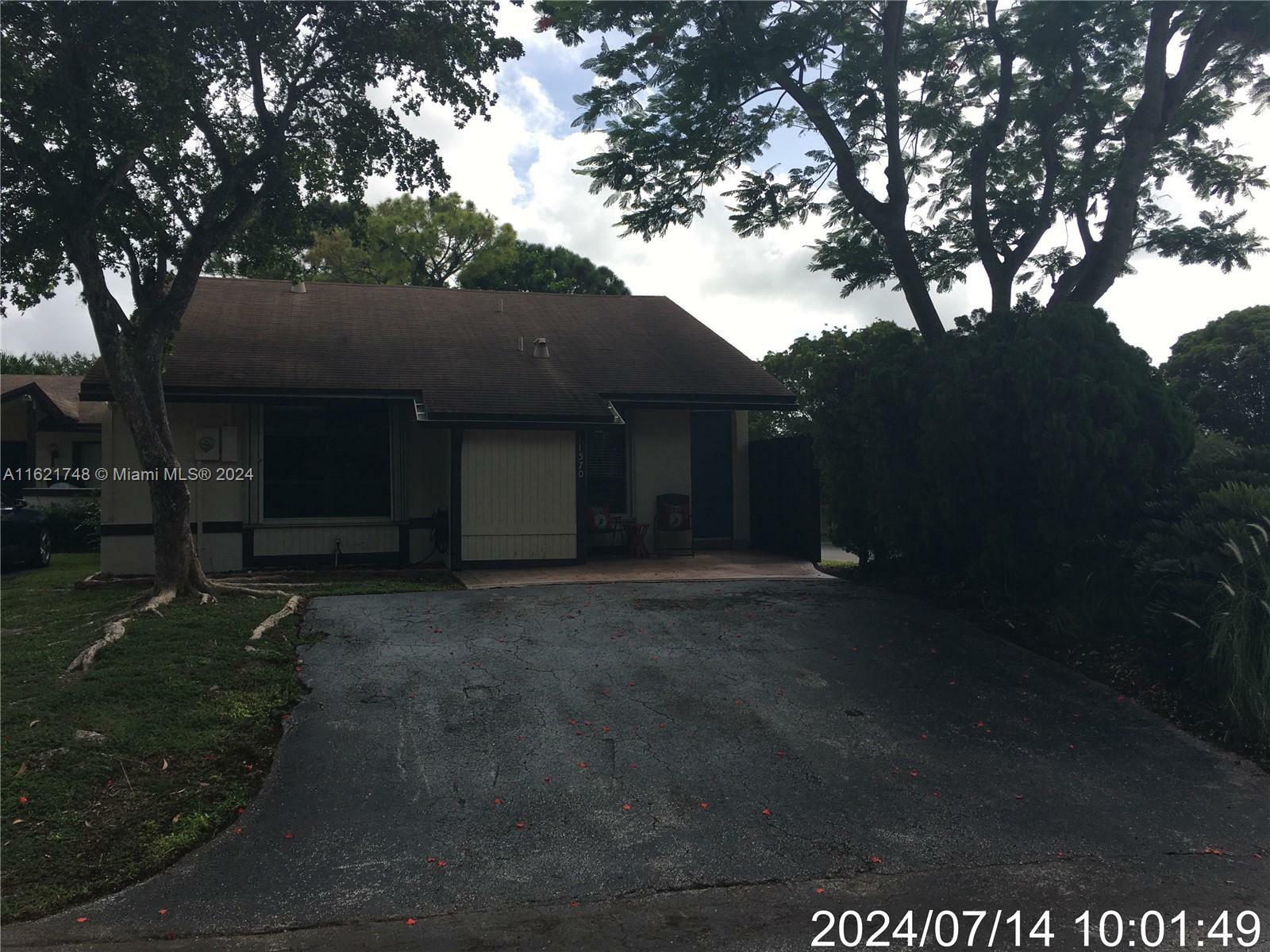 Property Photo:  11570 SW 112th Ave  FL 33176 