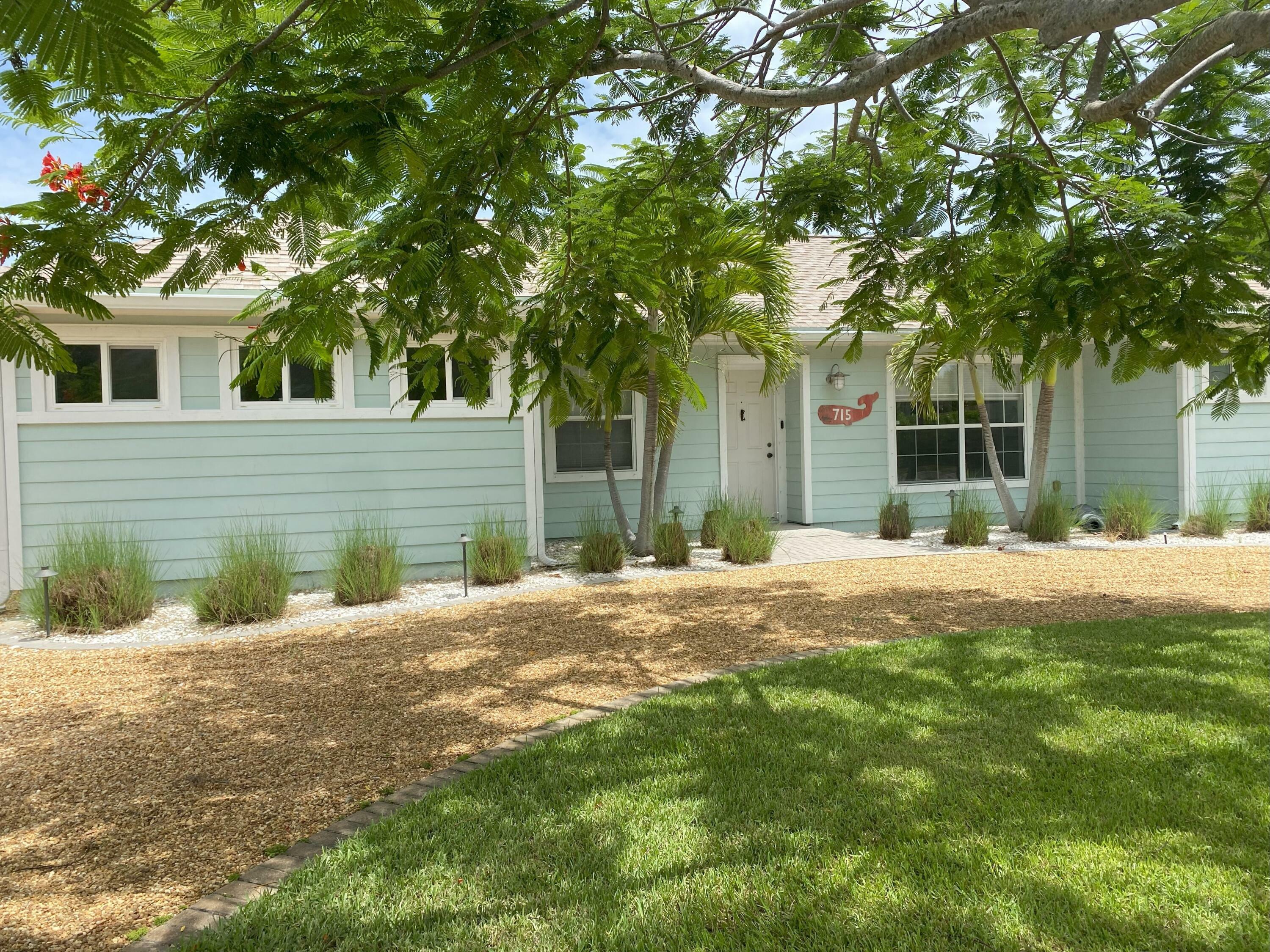 Property Photo:  715 Indian Lilac Road  FL 32963 