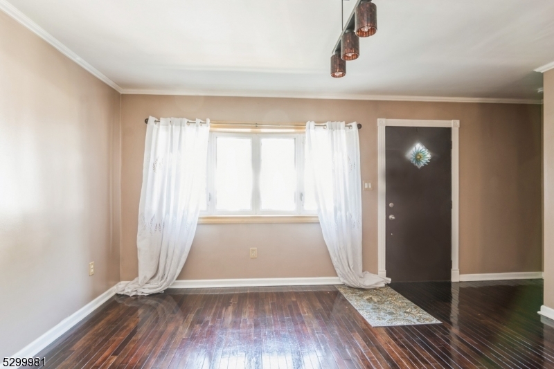 Property Photo:  269 Reynolds Ter 15  NJ 07050 