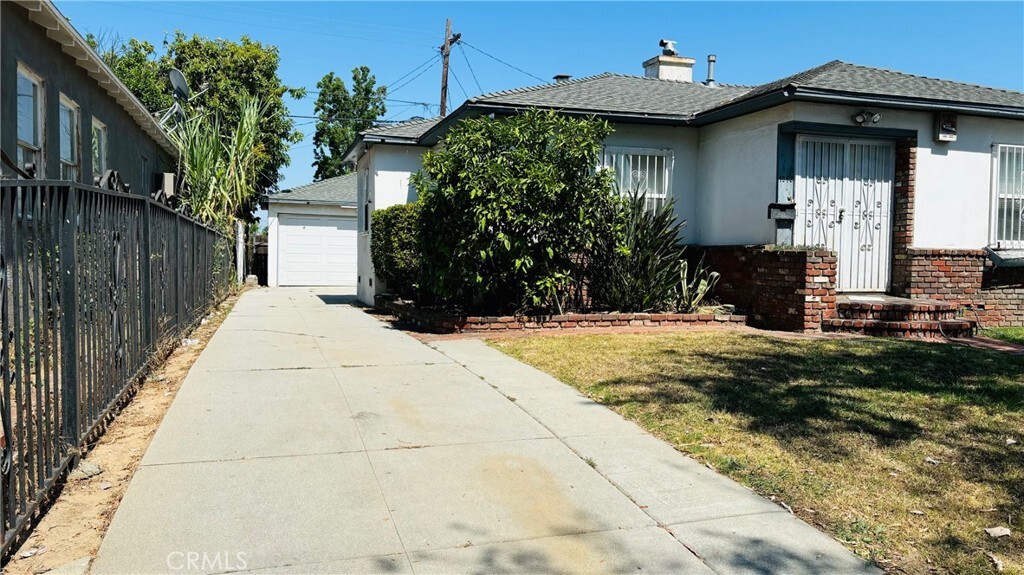 Property Photo: 1916 Elm CA 91803