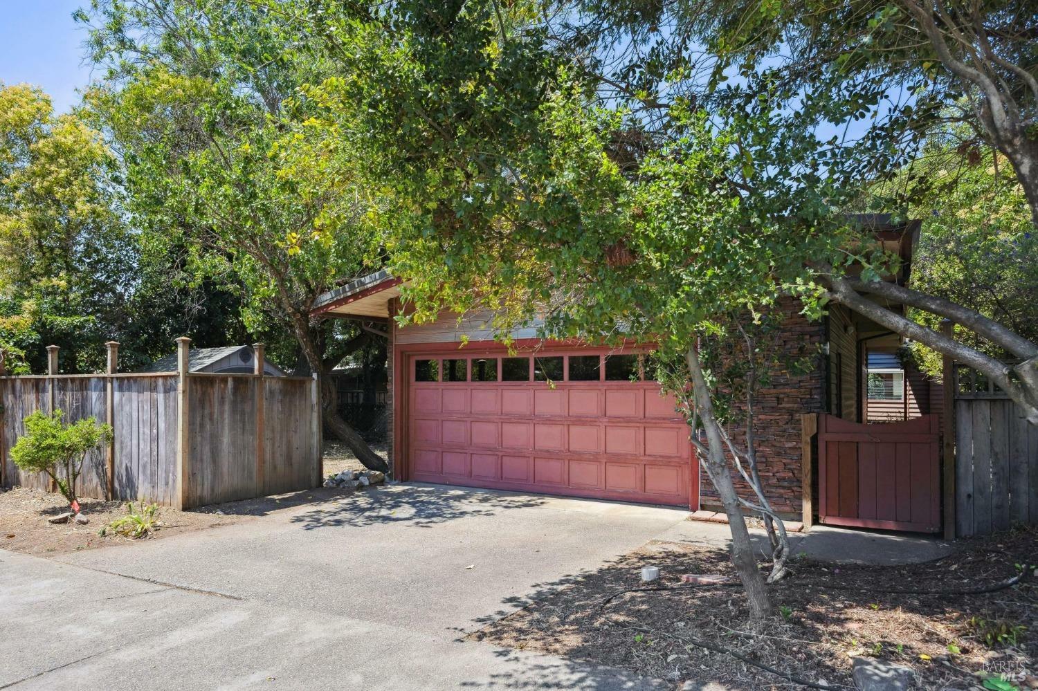 Property Photo:  1069 Las Gallinas Avenue  CA 94903 