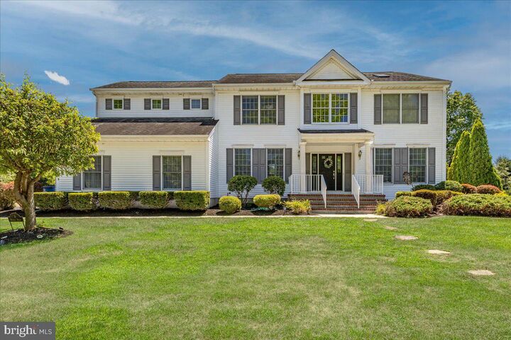 8 Bergen Drive  Cranbury NJ 08512 photo