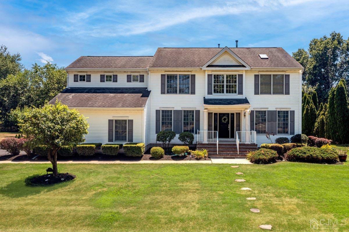 Property Photo:  8 Bergen Drive  NJ 08512 