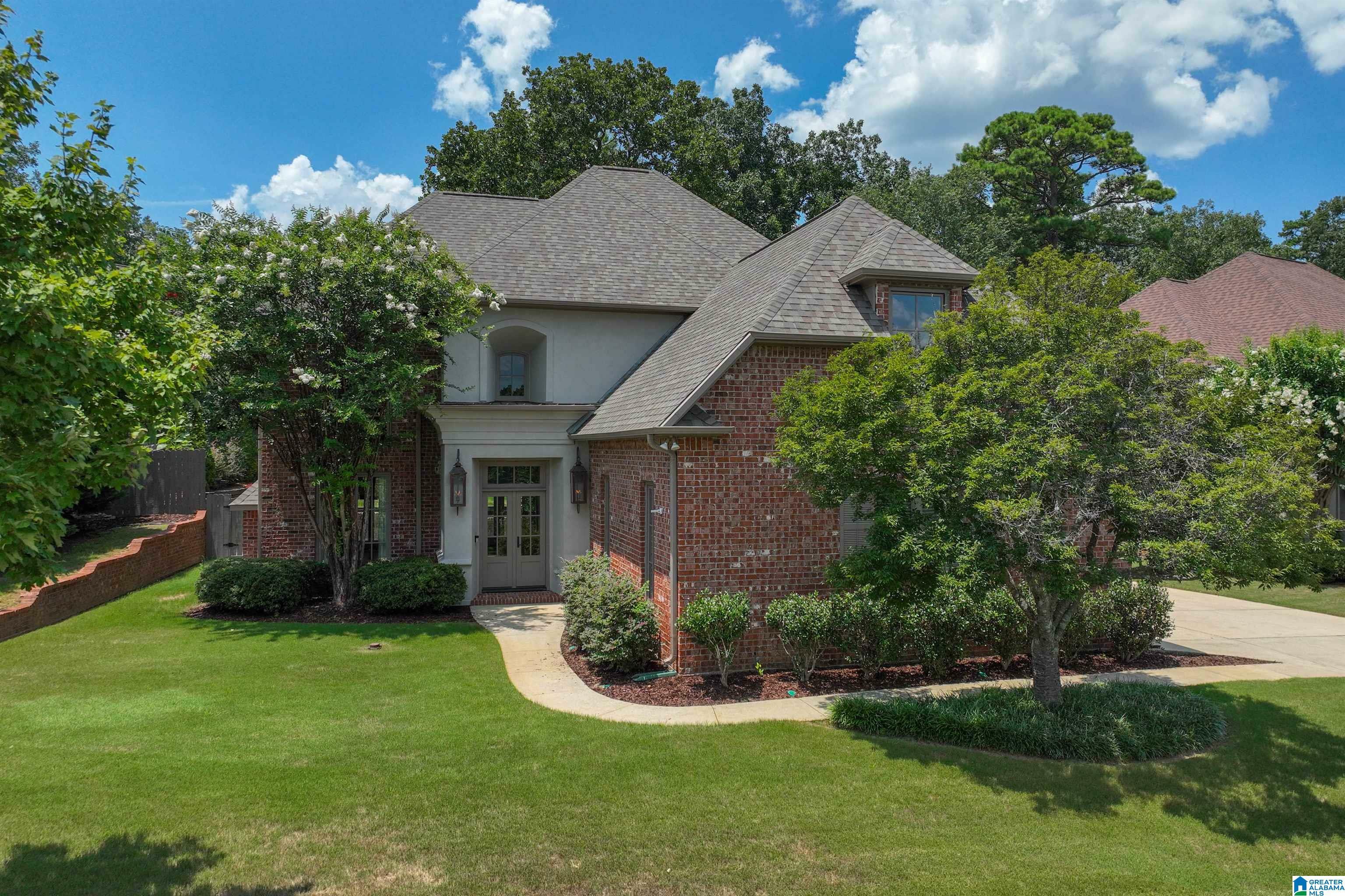 Property Photo:  692 Lake Crest Drive  AL 35226 