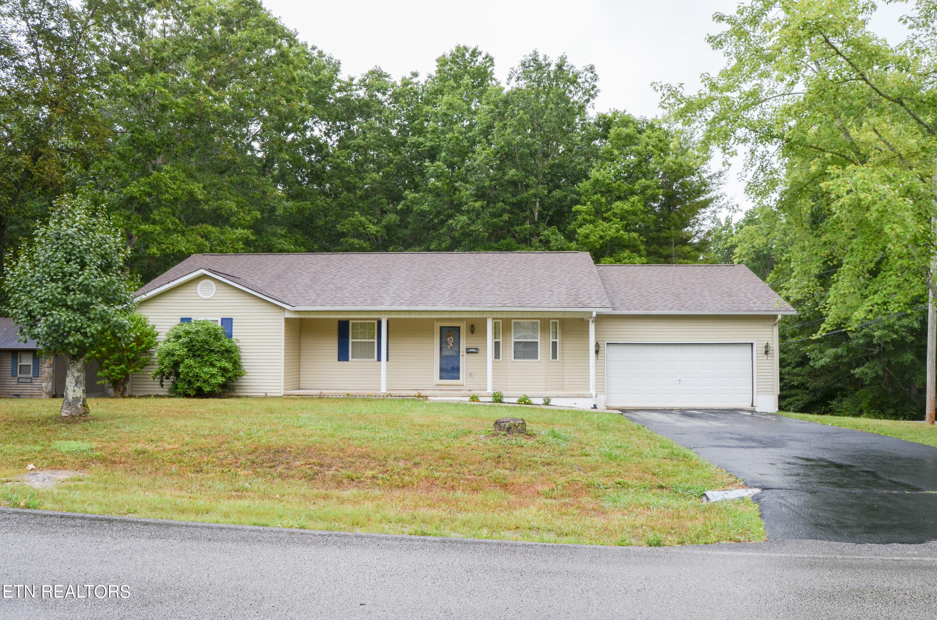 Property Photo:  2162 Spruce Loop  TN 38555 