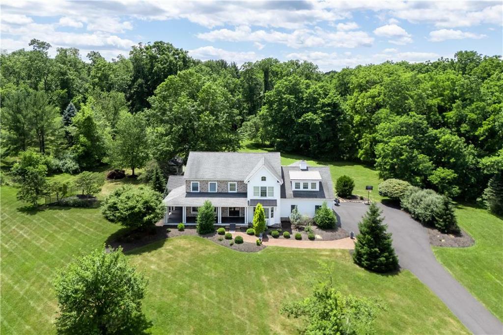 Property Photo: 1570 Merryweather Drive PA 18015