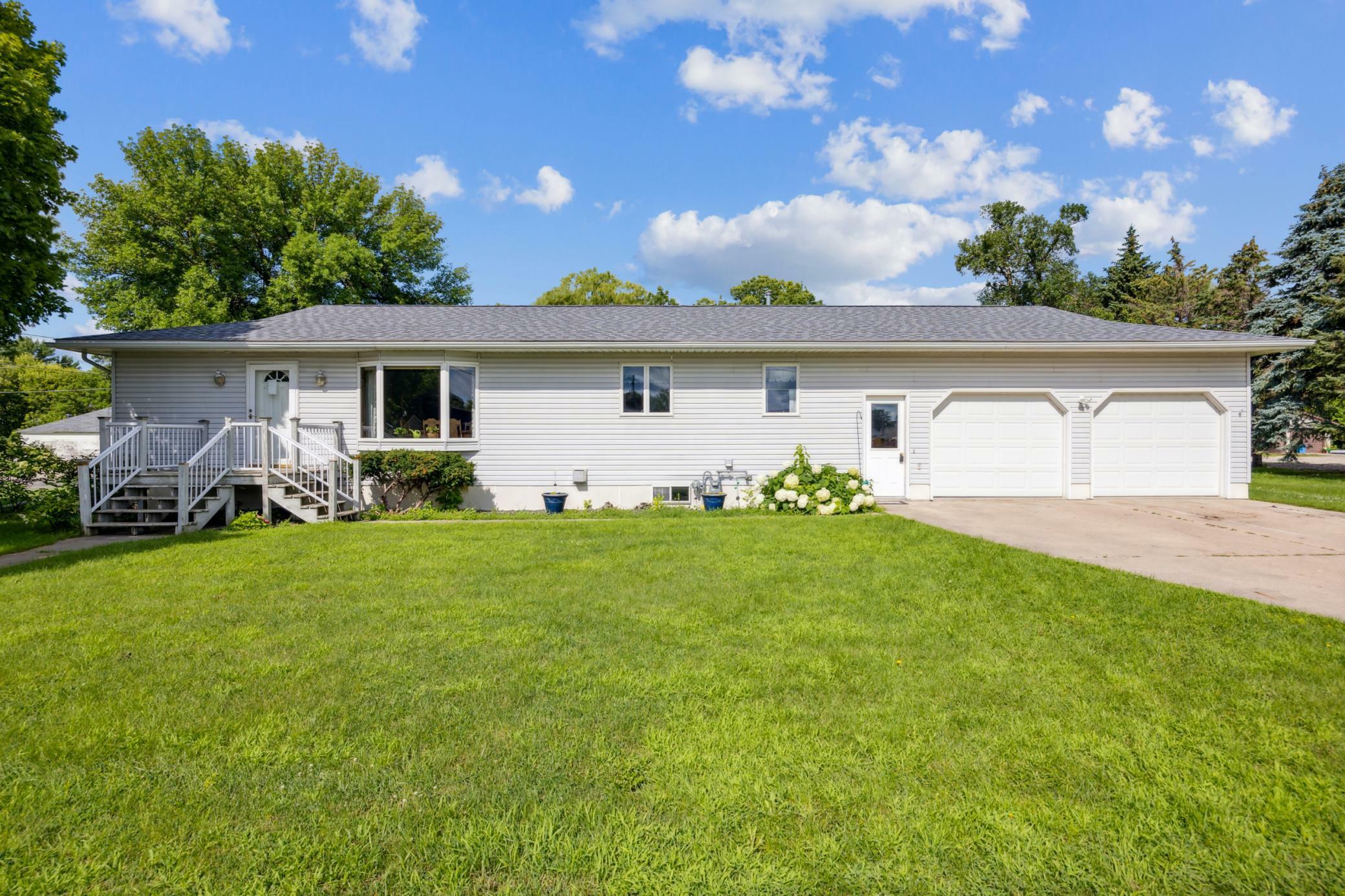 Property Photo:  905 13th Street  MN 56223 