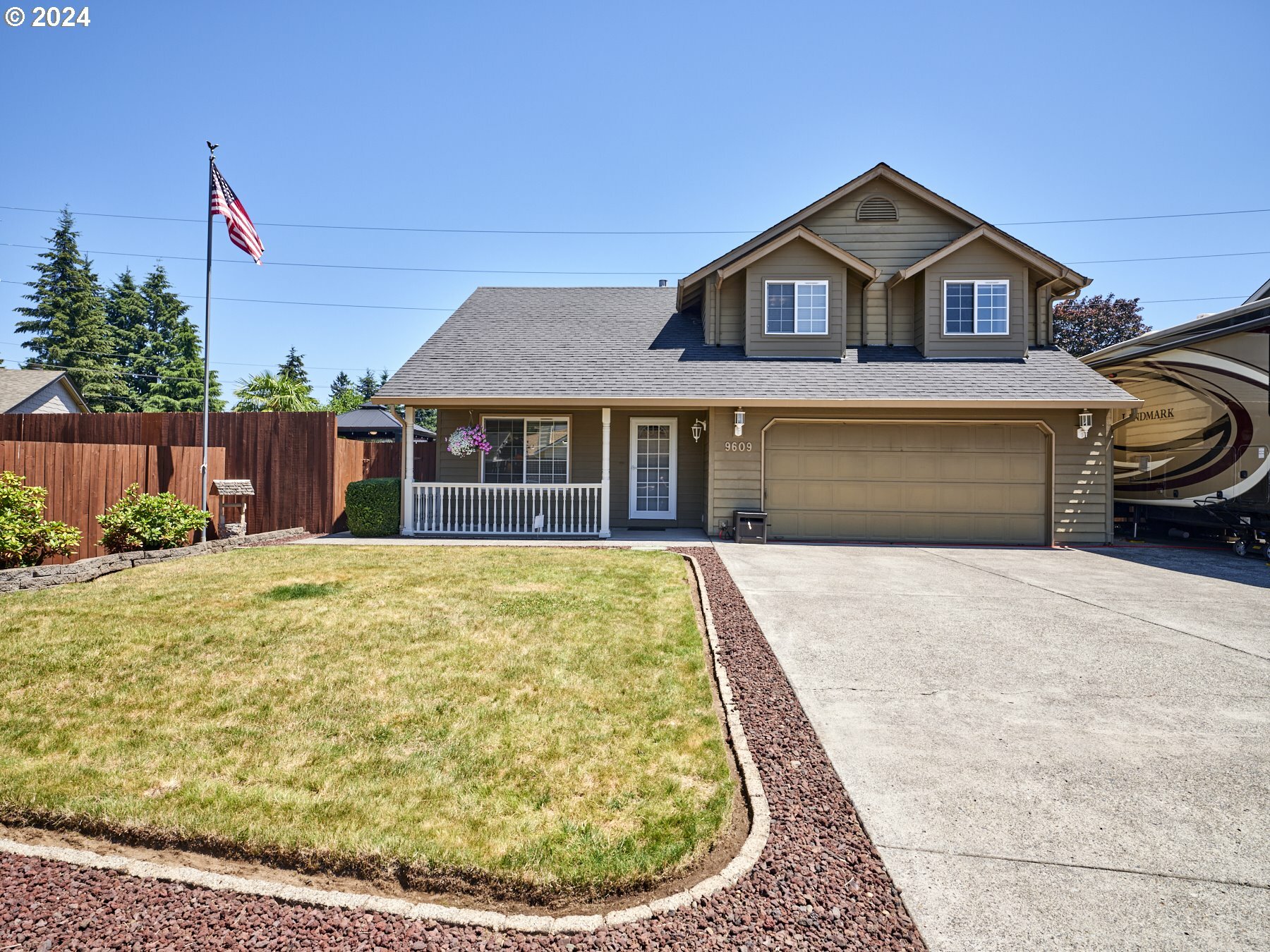 Property Photo:  9609 NE 106th Ct  WA 98662 