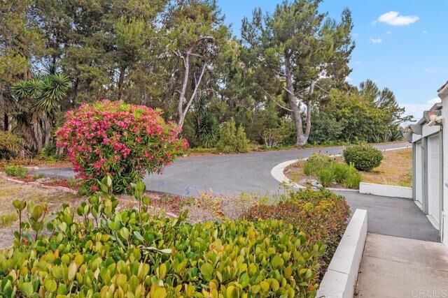 Property Photo:  3621 Vista Campana # 3  CA 92057 