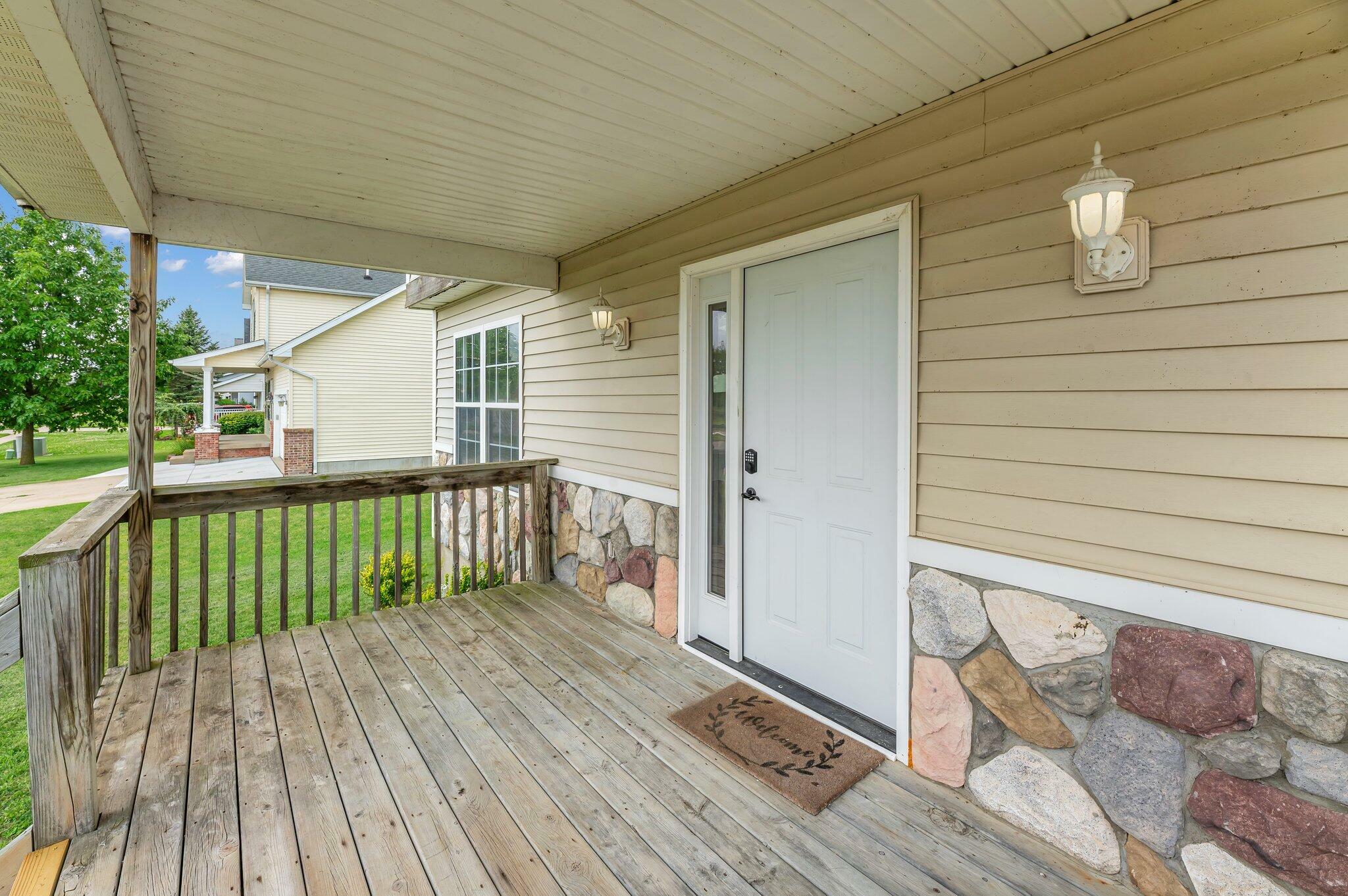 Property Photo:  4624 Sunset Drive  MI 48876 