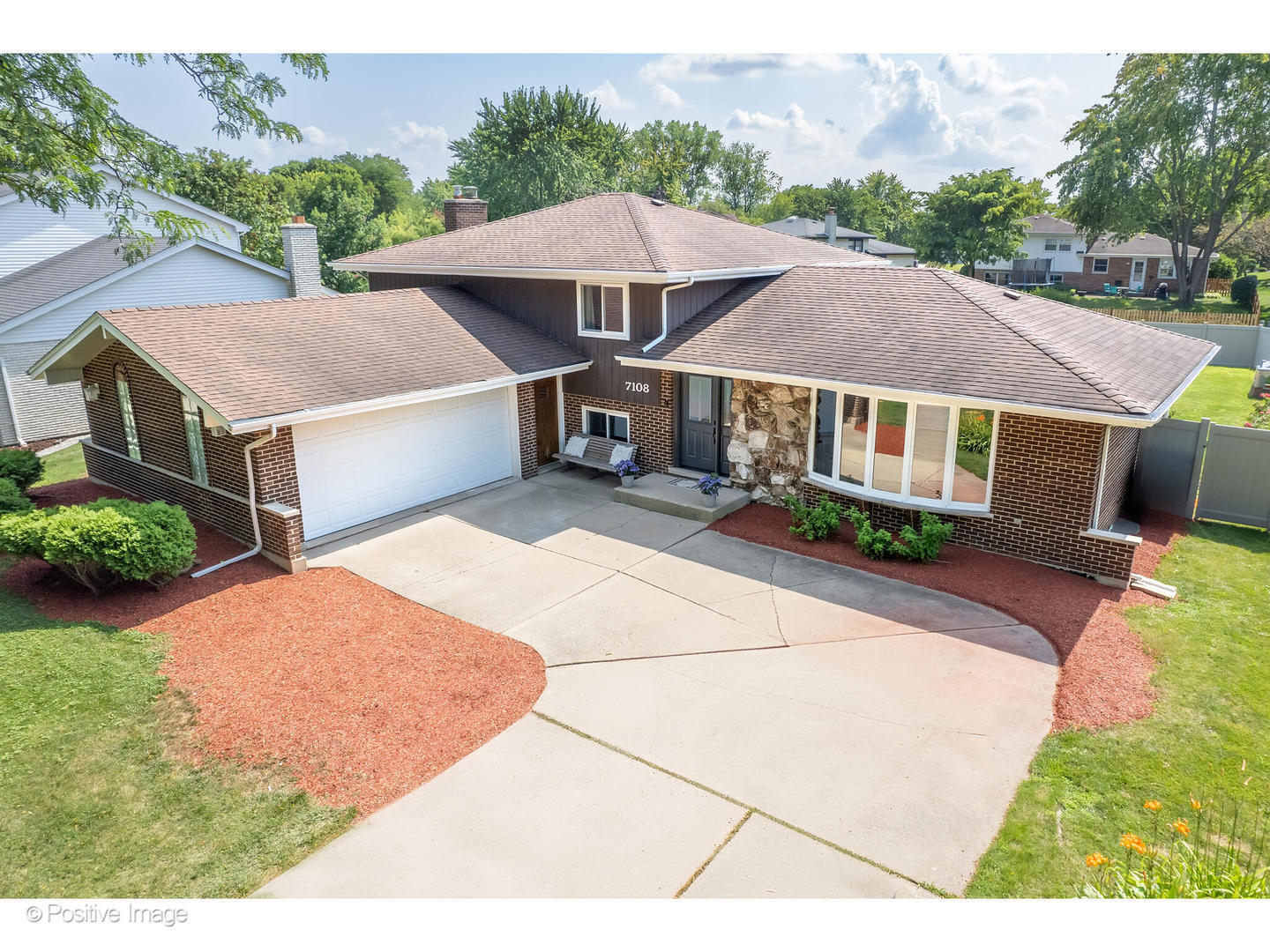 Property Photo: 7108 Dexter Road IL 60516