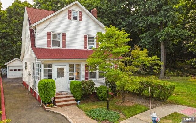 Property Photo:  30 Erwin Place  NJ 07052 