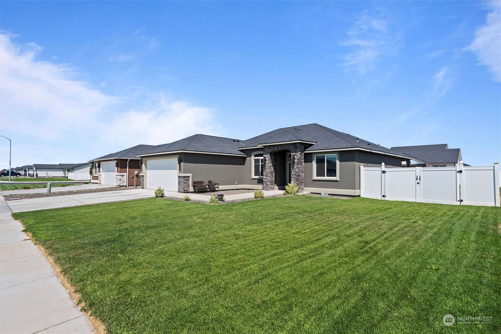 Property Photo:  1115 E Mt. Adams Street  WA 99344 