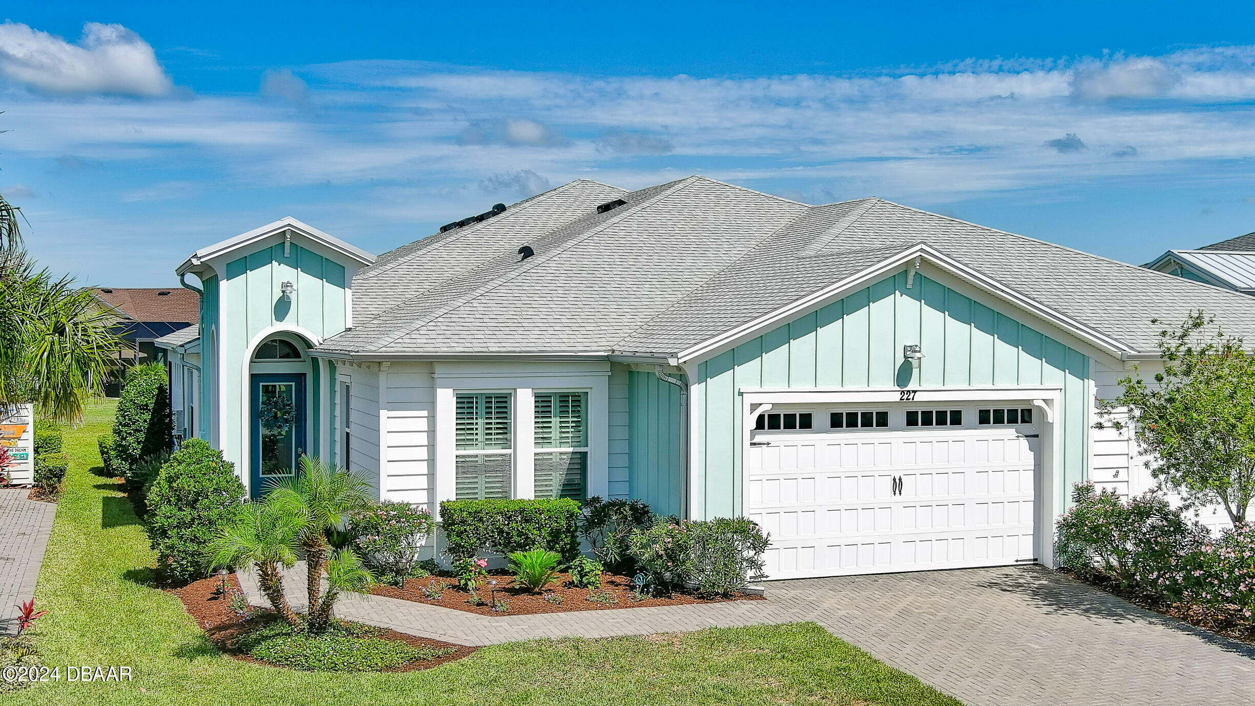 Property Photo:  227 Coral Reef Way  FL 32124 