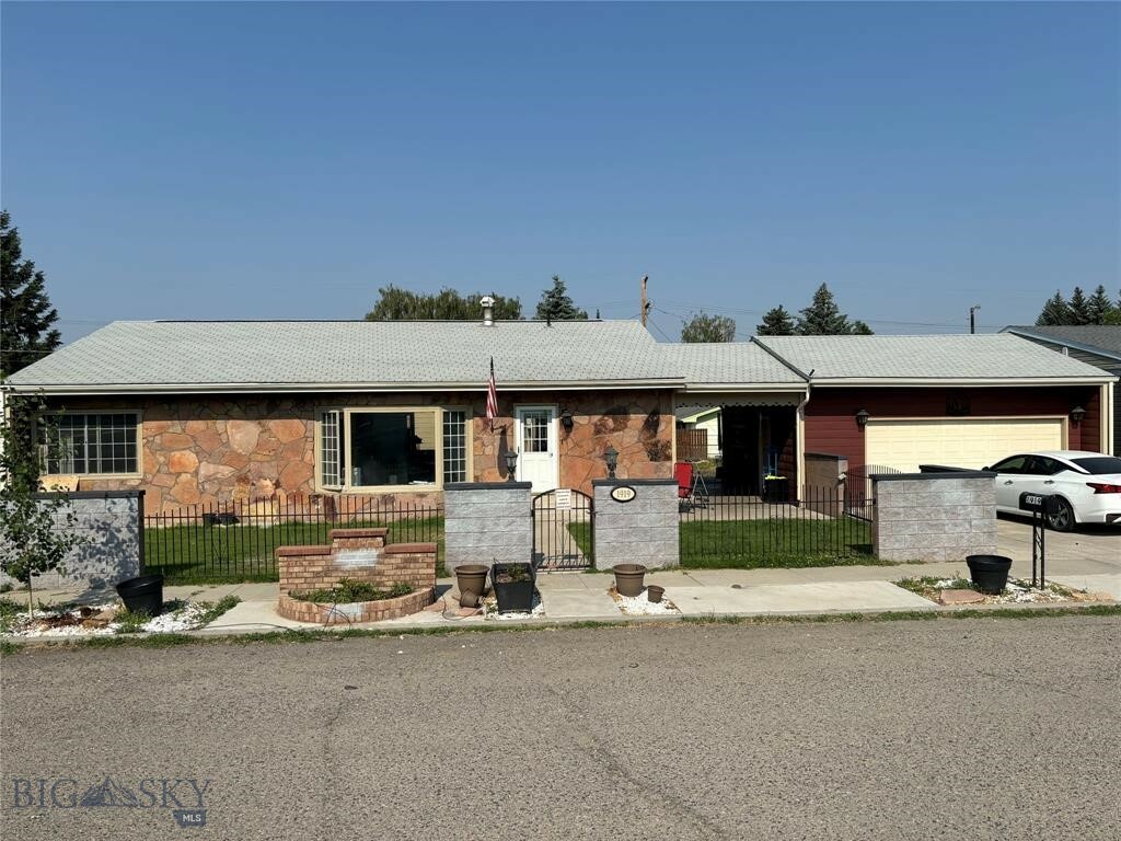 Property Photo:  1919 Porter  MT 59701 