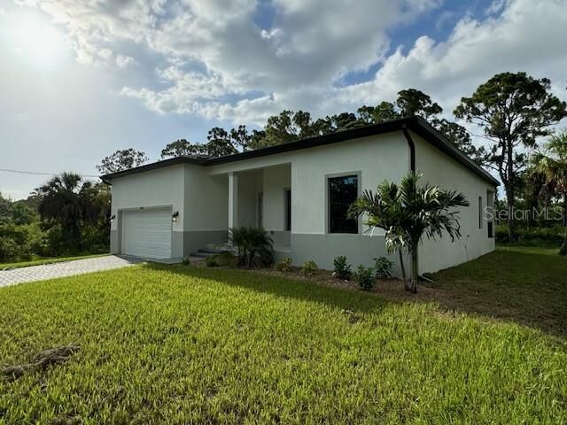 Property Photo: 13460 Tolman Avenue FL 33953