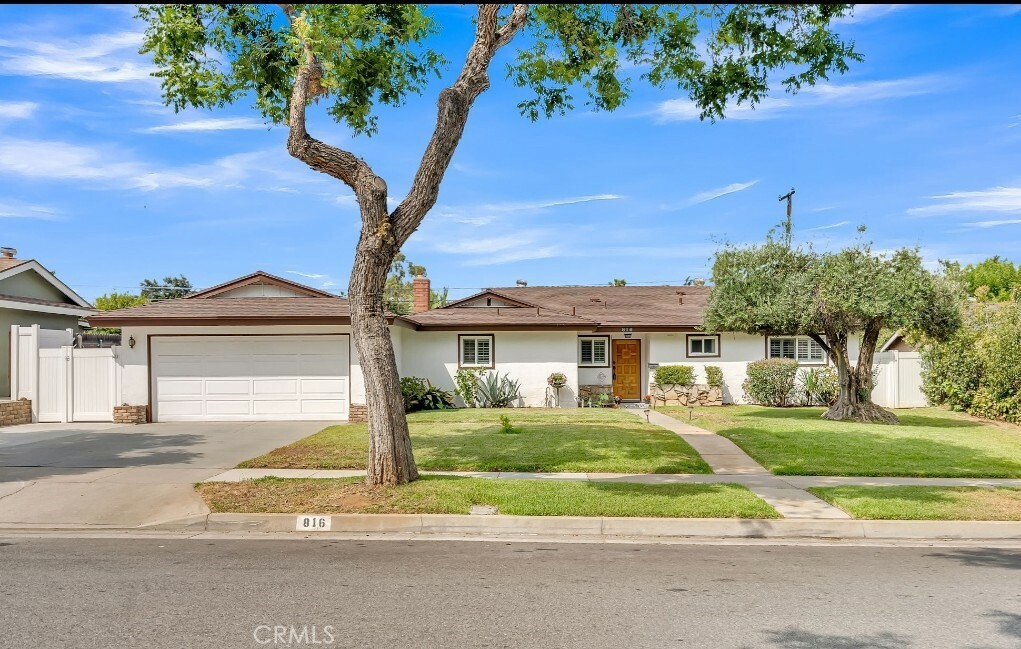 Property Photo:  816 Lytle Street  CA 92374 