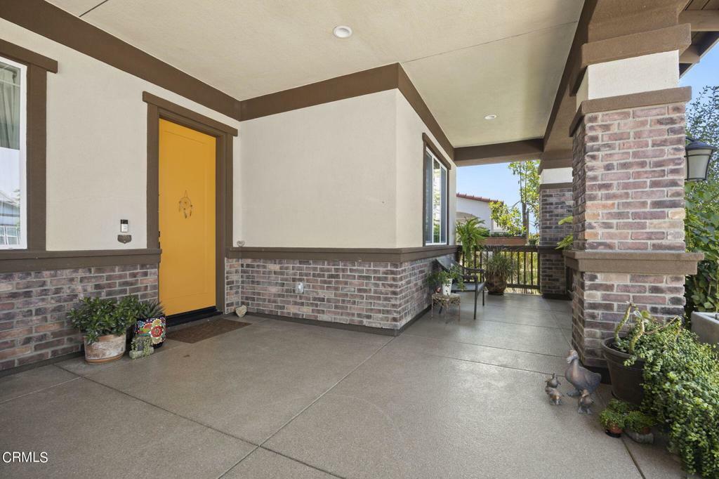 Property Photo:  248 Wisteria Street  CA 93015 