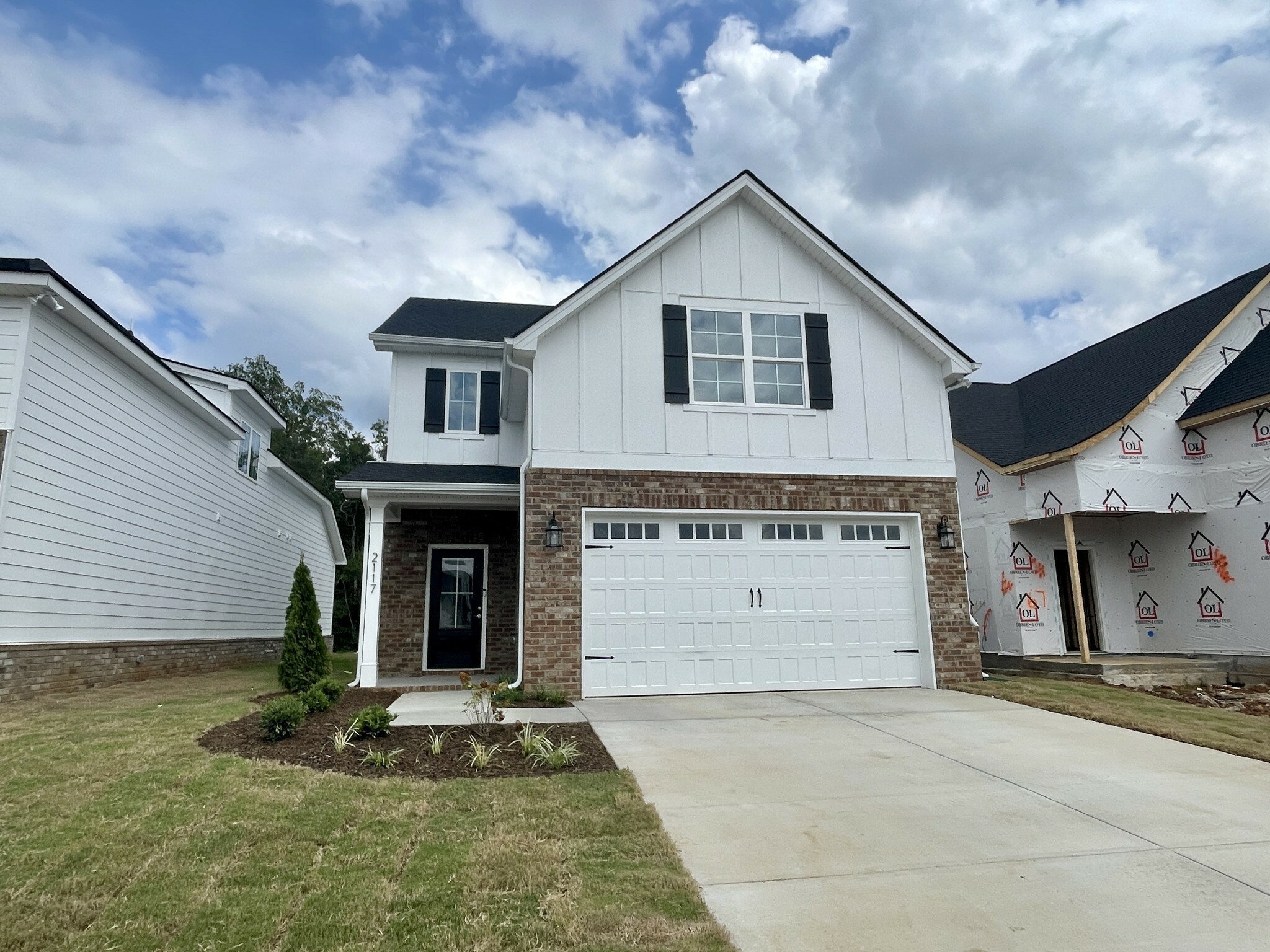 Property Photo:  2101 Barringer Ln  TN 37128 